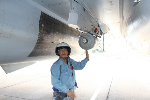 Oai hùng Su 30MK2 của VN diễn tập bắn ném - 11