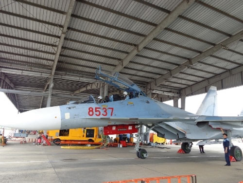 Oai hùng Su 30MK2 của VN diễn tập bắn ném - 12