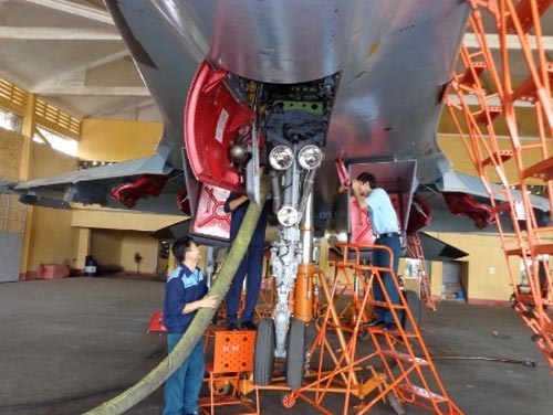 Oai hùng Su 30MK2 của VN diễn tập bắn ném - 2