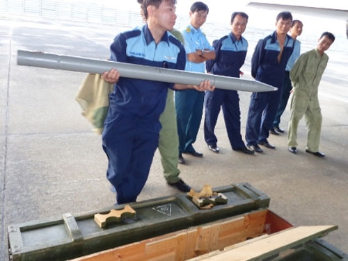 Oai hùng Su 30MK2 của VN diễn tập bắn ném - 6