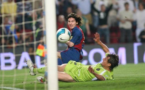 Barca – Getafe: Messi & siêu phẩm Maradona - 1