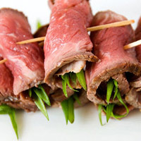 Ẩm thực - Bò nướng cuộn hành lá hấp dẫn