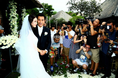 Nụ hôn, nước mắt hạnh phúc Dương Mịch ngày cưới - 8