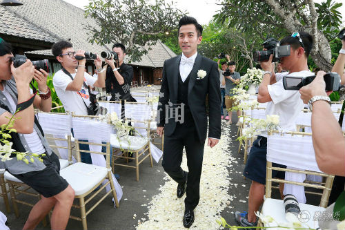 Nụ hôn, nước mắt hạnh phúc Dương Mịch ngày cưới - 7