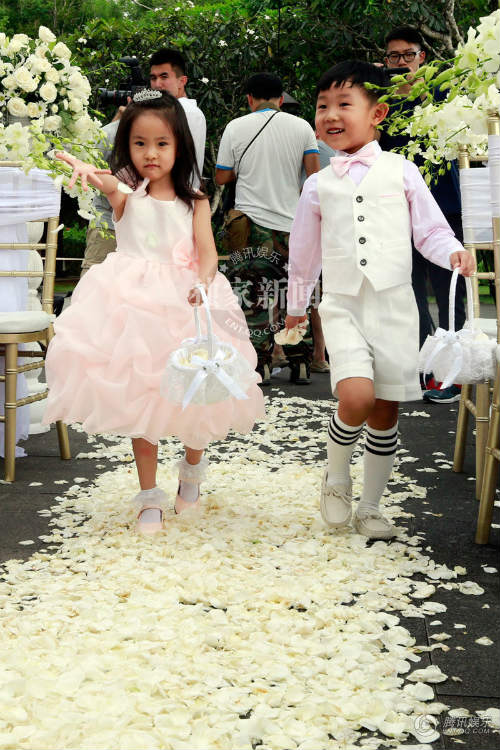 Nụ hôn, nước mắt hạnh phúc Dương Mịch ngày cưới - 6