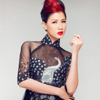 Phim - Trang Trần lộng lẫy áo dài chim công