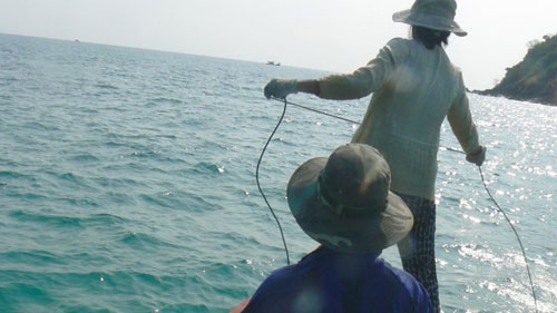 Lênh đênh nghề mực - 1