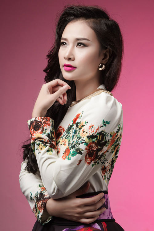 Hà Thúy Anh dịu ngọt đầu xuân - 1
