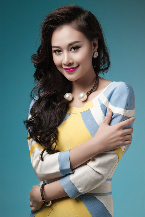 Hà Thúy Anh dịu ngọt đầu xuân - 2