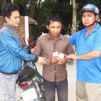 Pháp luật - "Hiệp sĩ" bắt kẻ lừa người mua ve chai