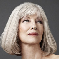 Bí quyết làm đẹp - Phụ nữ trung tuổi nên tô son màu nào?