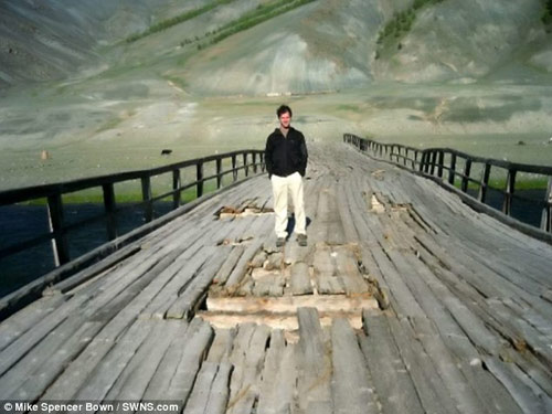 Hai người đàn ông phi thường đi khắp thế giới - 5