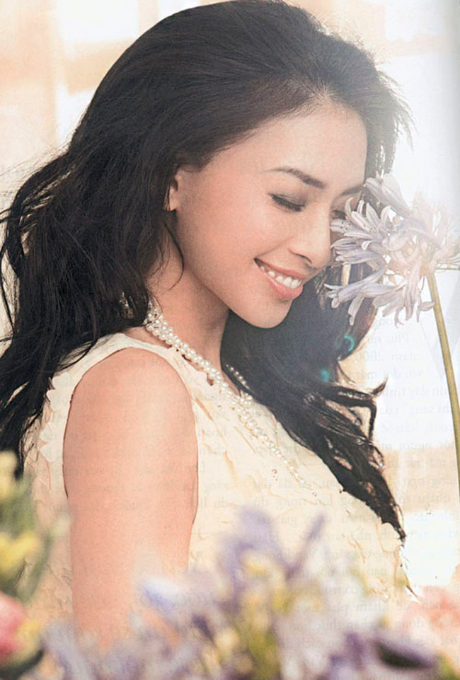Với vẻ ấn tượng thuần Á Đông, Ngô Thanh vân vừa được một trang web bình chọn là 1 trong 10 người phụ nữ đẹp nhất thế giới.

