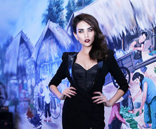 Khi sao bị son phấn phản bội! - 12