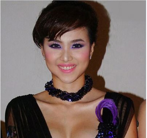 Khi sao bị son phấn phản bội! - 4