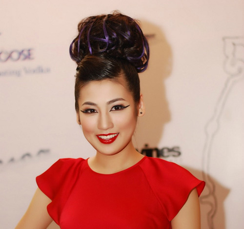 Khi sao bị son phấn phản bội! - 7