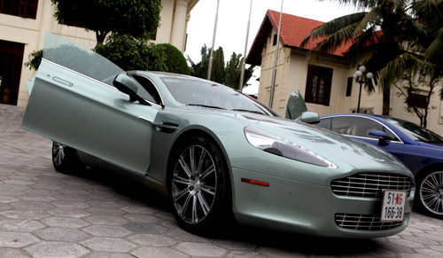 Aston Martin Rapide "nữ hoàng" sedan - 2