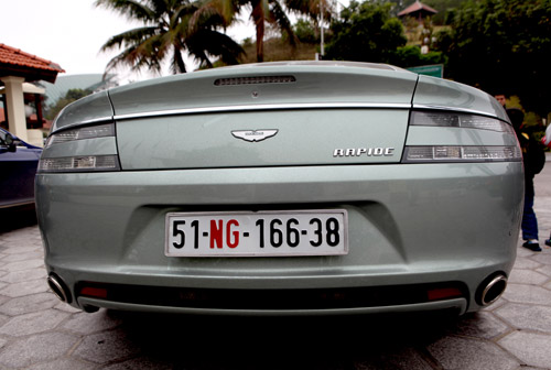 Aston Martin Rapide "nữ hoàng" sedan - 13