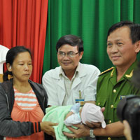 Tin tức trong ngày - Bé trai bị bắt cóc tại BV: Hành trình phá án