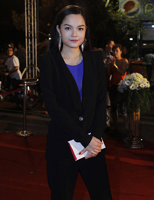 Vân Trang, Victor Vũ lạnh nhạt sánh đôi - 8