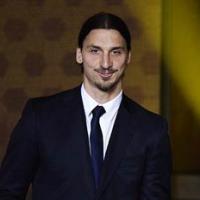 Bóng đá - Ibra “tát yêu” Xavi ở lễ trao giải QBV