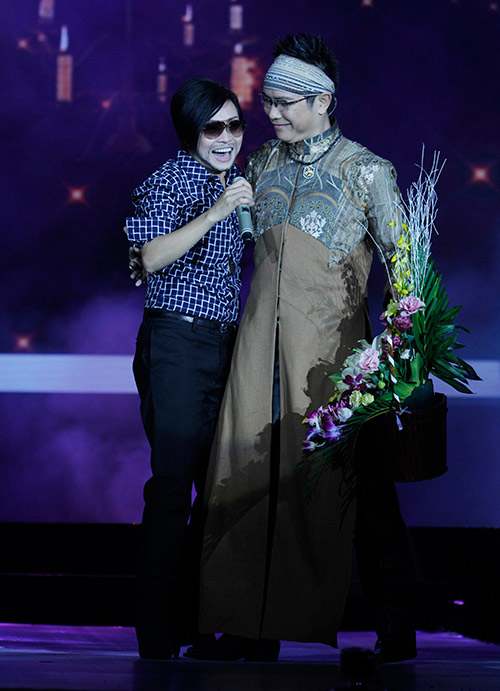 Phương Thanh chuẩn men ôm cứng Vũ Hoàng Điệp - 11