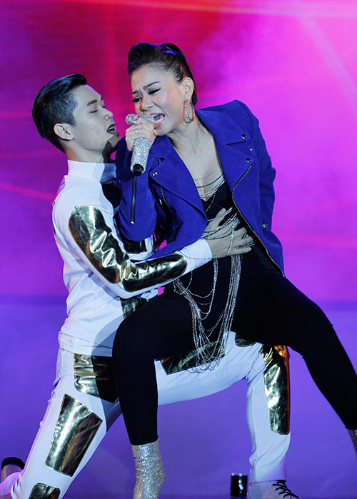 Phương Thanh chuẩn men ôm cứng Vũ Hoàng Điệp - 14