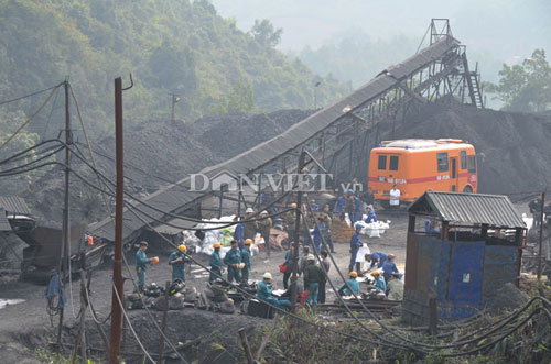 Chùm ảnh cháy lò than, 6 CN thiệt mạng - 3