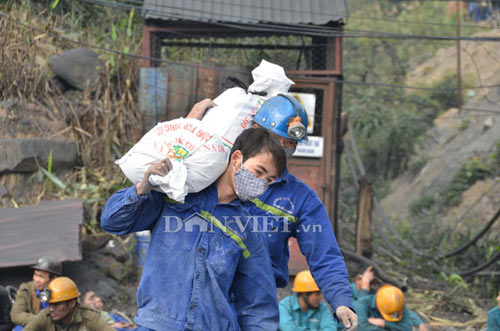 Chùm ảnh cháy lò than, 6 CN thiệt mạng - 6