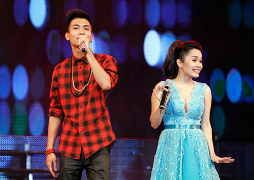 Đông Nhi đọ đường cong với Thu Minh - 9