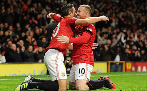 Persie ủng hộ David Moyes, ca ngợi Rooney - 1