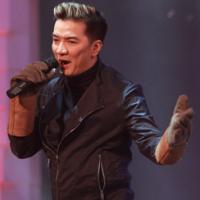 Ca nhạc - MTV - Ông hoàng nhạc Việt “lấn sân” vào nhạc đỏ