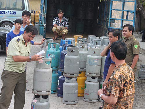 “Ông lớn” tiếp tay cho gas lậu - 1