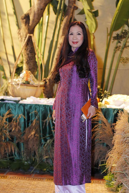 Trương Thị May tế nhị khoe thềm ngực đầy - 7