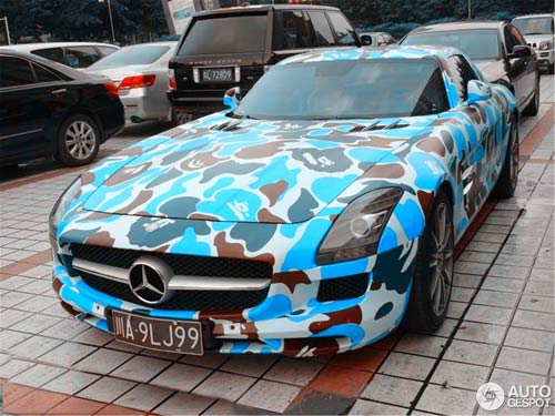 Mercedes-Benz SLS AMG màu "rằn ri" bắt mắt - 7