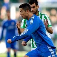 Bóng đá - Video: Ronaldo "nã đại bác" kinh hoàng