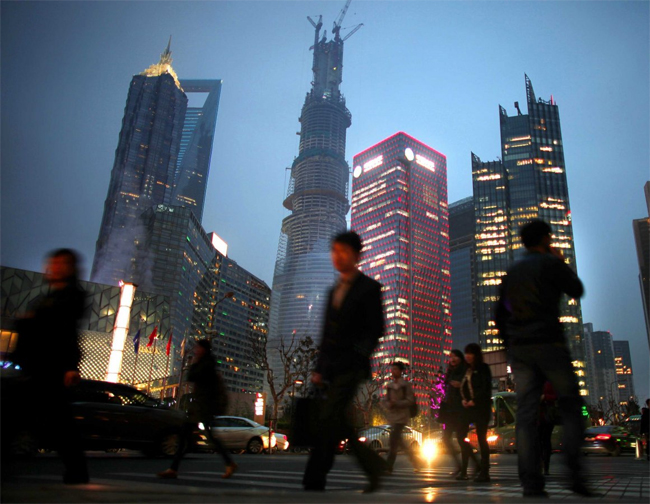 1.039 người đã đi bộ vào ngày 10/6/2012 và xác lập kỉ lục đi bộ người lớn nhất tại Thượng Hải.
