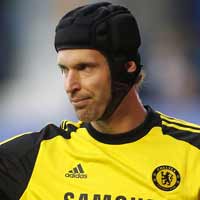 Bóng đá - Cech "múa" ngay trước khung thành