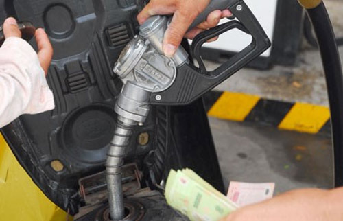 Lãi lớn vẫn than lỗ để tăng giá - 1