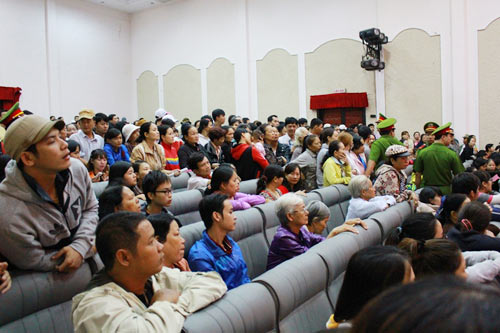 Tuyên án 2 bảo mẫu hành hạ trẻ dã man - 3