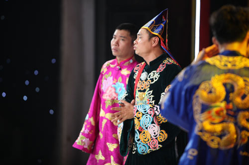 Táo Quân 2014: "Ngọc Hoàng giả" ăn cắp vặt - 13