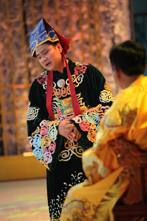 Táo Quân 2014: "Ngọc Hoàng giả" ăn cắp vặt - 14