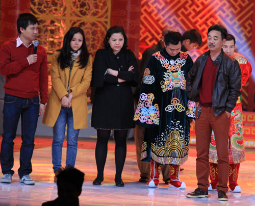 Táo Quân 2014: "Ngọc Hoàng giả" ăn cắp vặt - 12