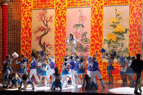 Táo Quân 2014: "Ngọc Hoàng giả" ăn cắp vặt - 3