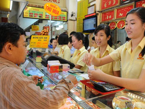 20 ngày ngưng đấu thầu, chênh lệch vàng thu hẹp - 1