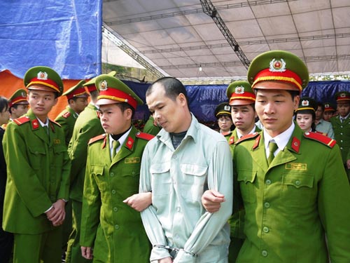 Các bị cáo khóc, cười sau phiên tòa 30 án tử - 9