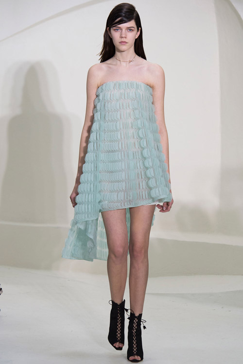 Dior: Sự xa xỉ nằm ở những điều bình dị - 7