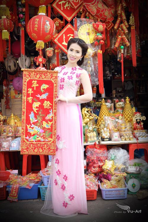 Minh Anh xuống phố xuân bên người đẹp - 5