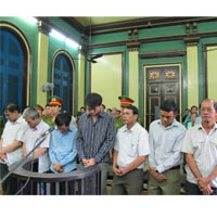 Pháp luật - Cán bộ và CA xã bảo kê đường dây "chạy" hồi gia