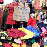 Thị trường - Tiêu dùng - Đủ “chiêu” lừa hàng đại hạ giá cuối năm